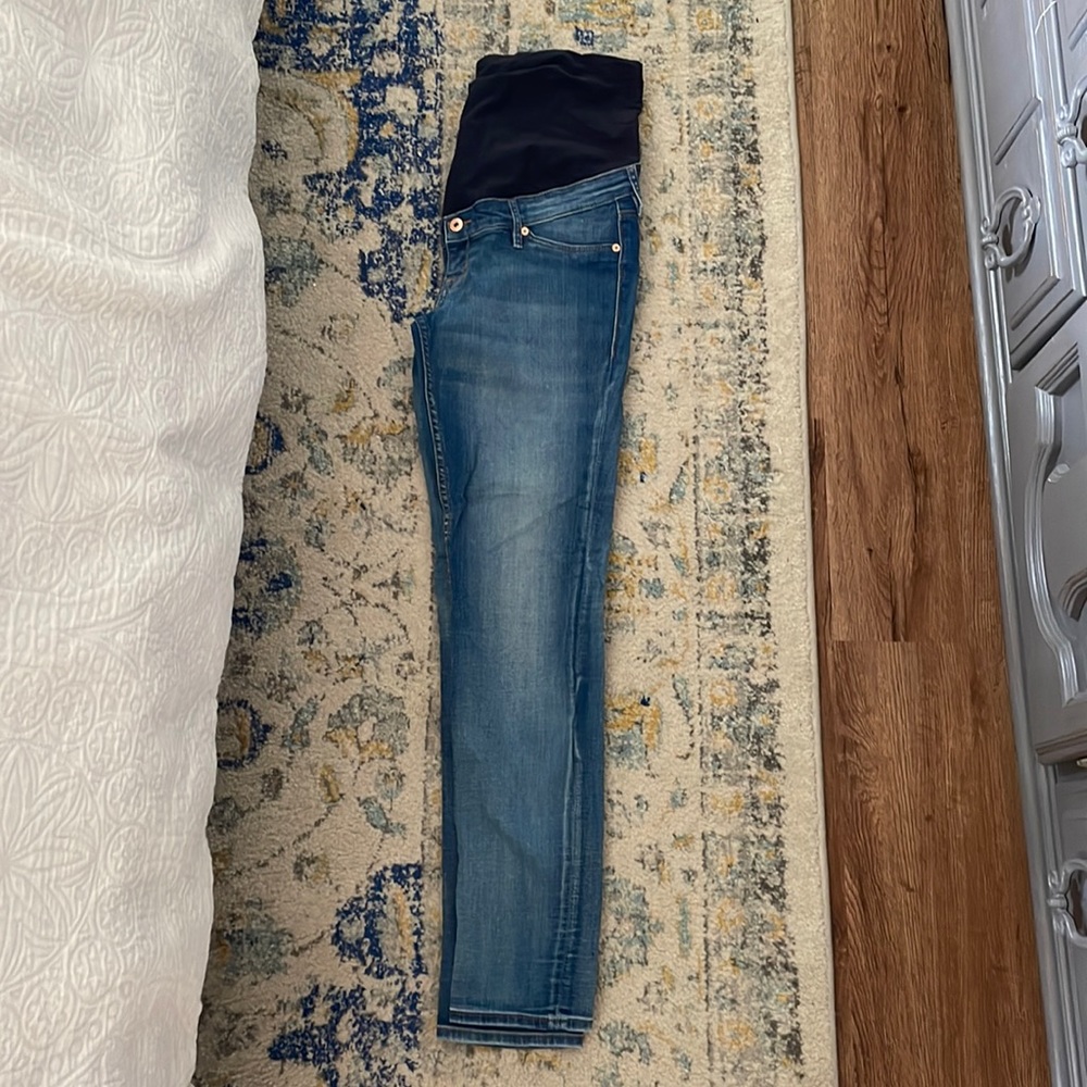 Maternity skinny jeans